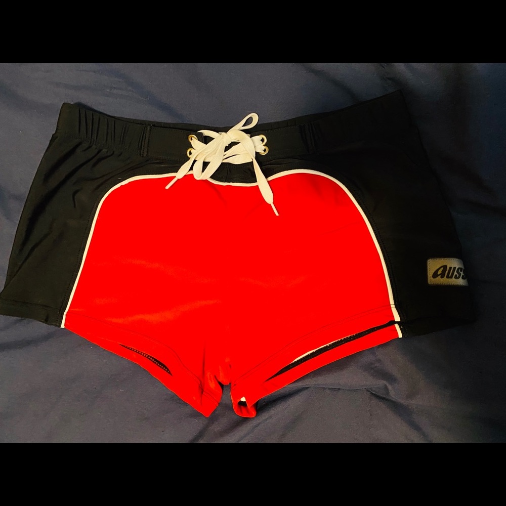 Men’s swim trunks